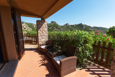Costa Paradiso: villa in a residence with sea view for rent