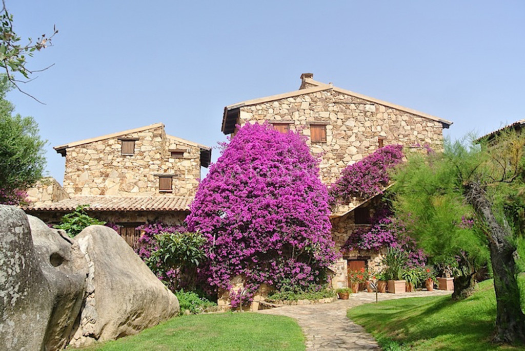 SardiniaProperties houses,apartments,villas for sale in Sardinia