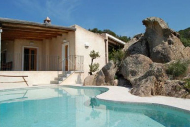 Baja Sardinia: Villa for rent with swimming-pool and sea view