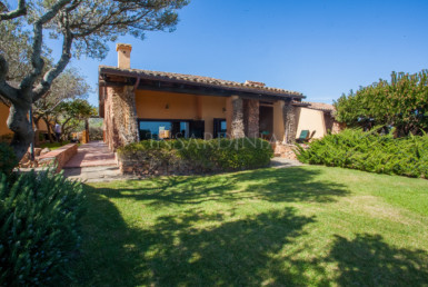 Porto San Paolo : Villa en location vue mer