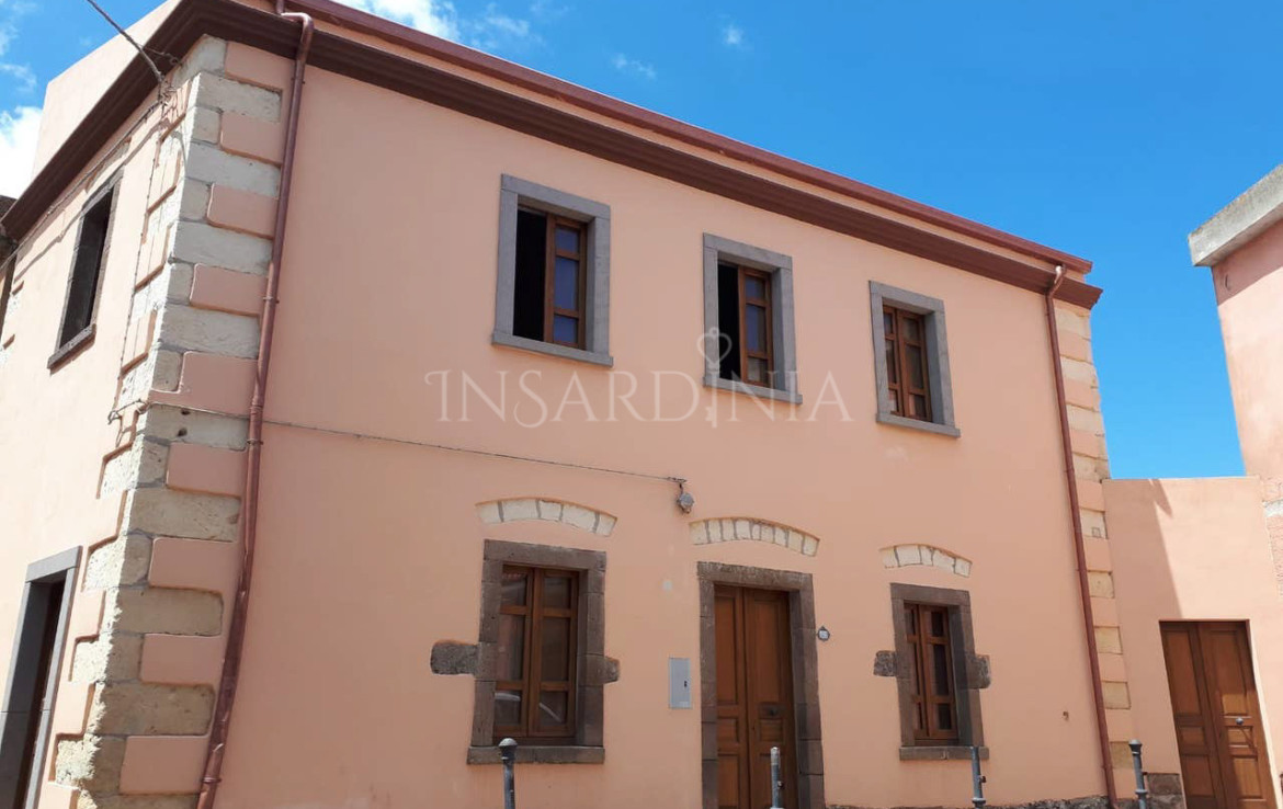 Maison a vendre à tresnuraghes avec vue mer